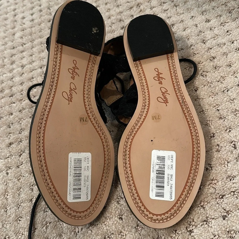🆕 LACE UP SANDAL - Picture 4 of 5